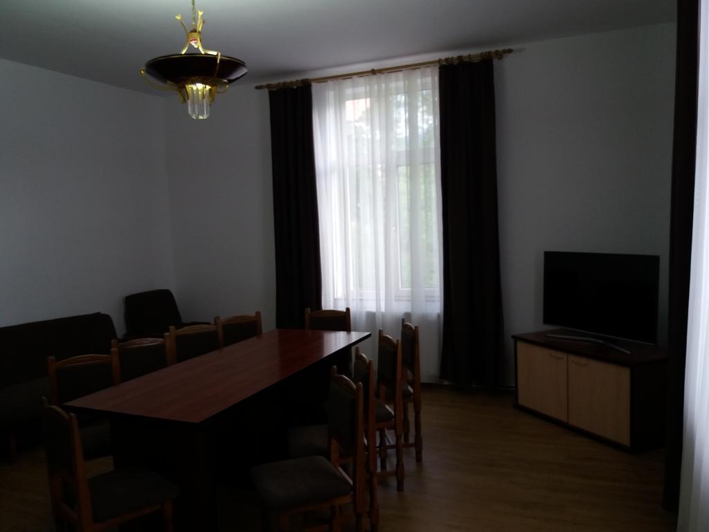 Vila Viitorul Buşteni エクステリア 写真