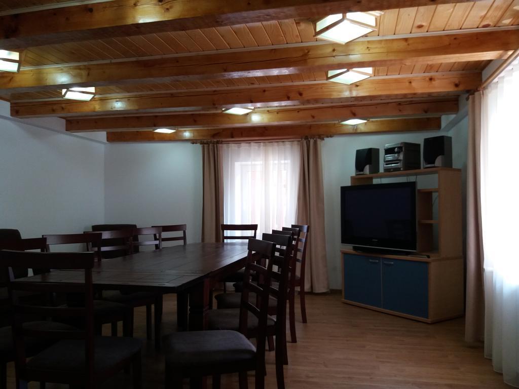 Vila Viitorul Buşteni エクステリア 写真